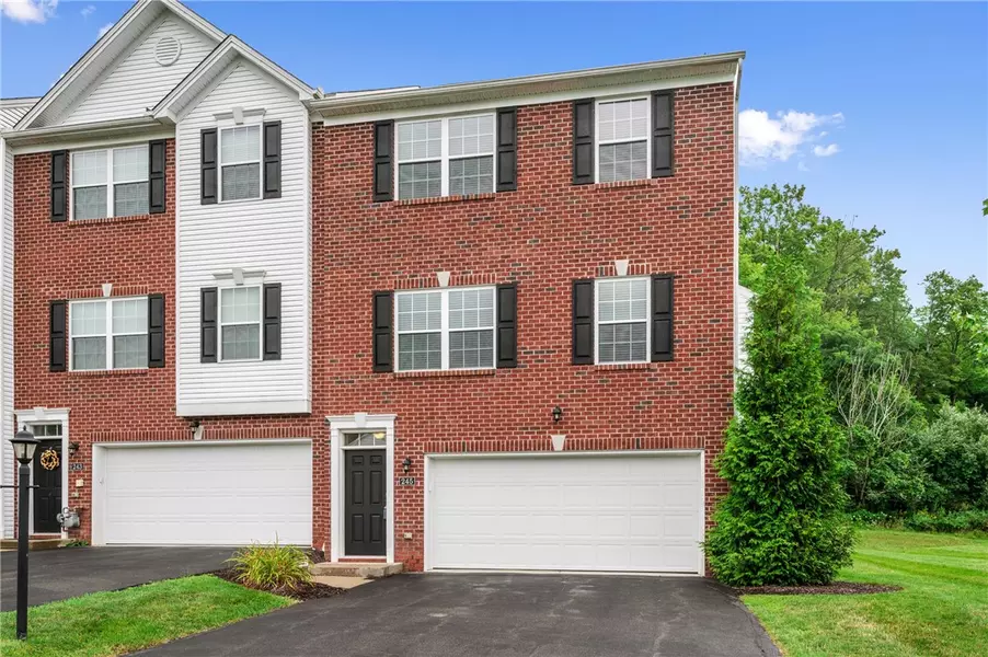 245 Bentbrook Cir, Cranberry Township, PA 16066