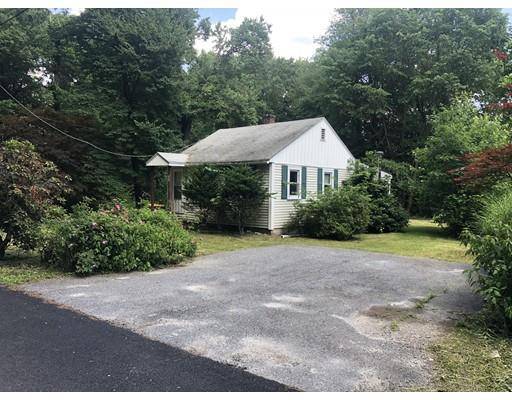 31 Walnut Rd, North Attleboro, MA 02760