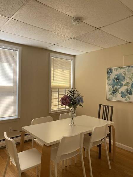 214 Broadway #1, Cambridge, MA 02139