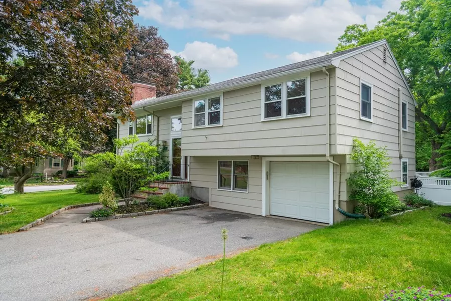 62 Enslin Rd, Needham, MA 02492