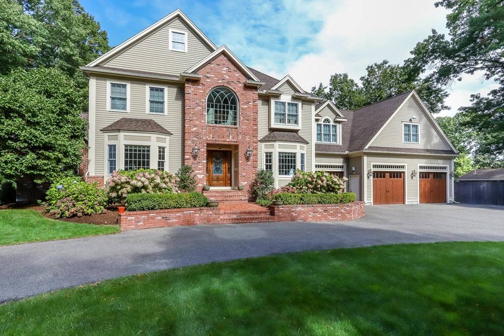 Canton, MA 02021,8 Osage Rd
