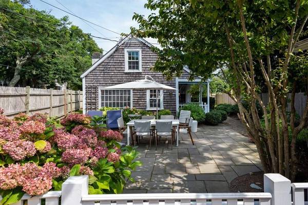 Edgartown, MA 02539,10 Peases Point Way N