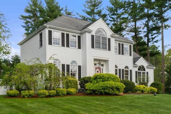 52 Beethoven Ave, Walpole, MA 02081