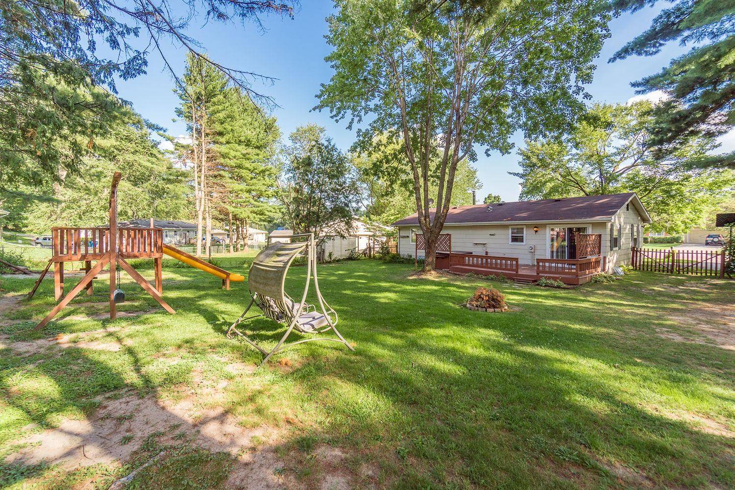 Baraboo, WI 53913,807 Rivercrest Dr