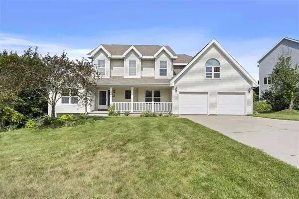 900 Lexington Way, Waunakee, WI 53597