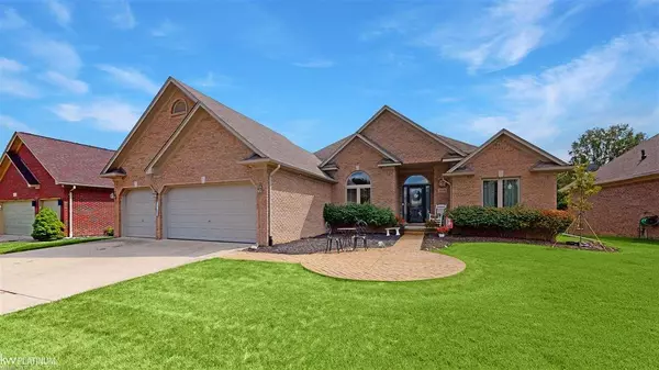 Macomb Twp, MI 48044-5942,20198 Bannister