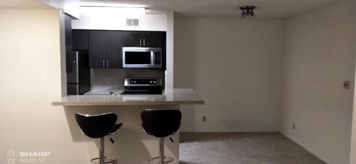 Davie, FL 33328,2946 S University DR 7110