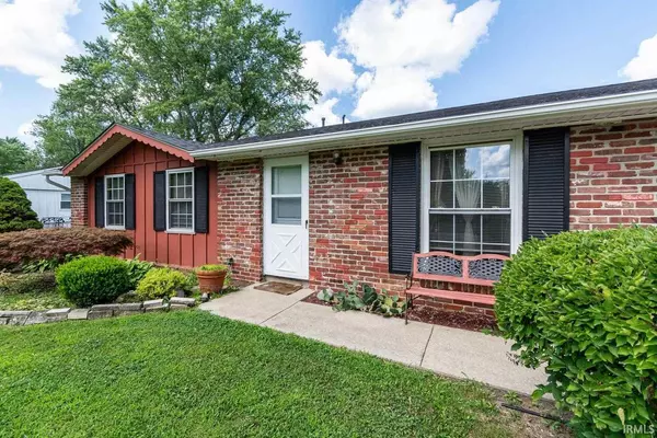 3032 S Market Place, Bloomington, IN 47403