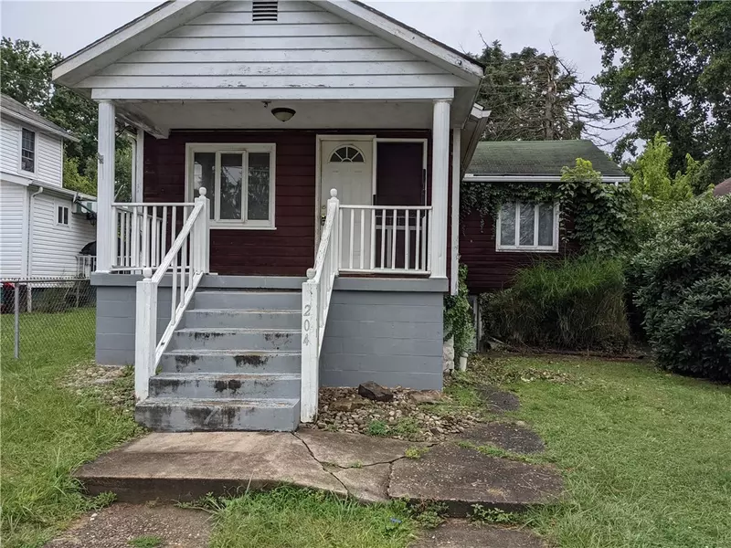 204 Diamond Ave, Brownsville, PA 15417