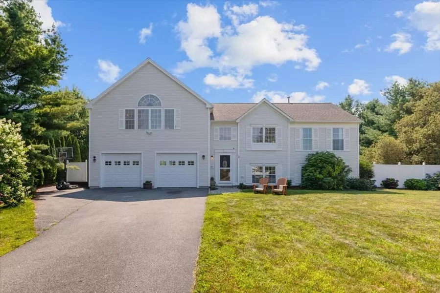 227 Lunns Way, Plymouth, MA 02360