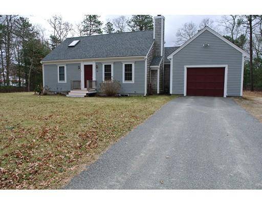 54 Sassacus Rd, Mashpee, MA 02649