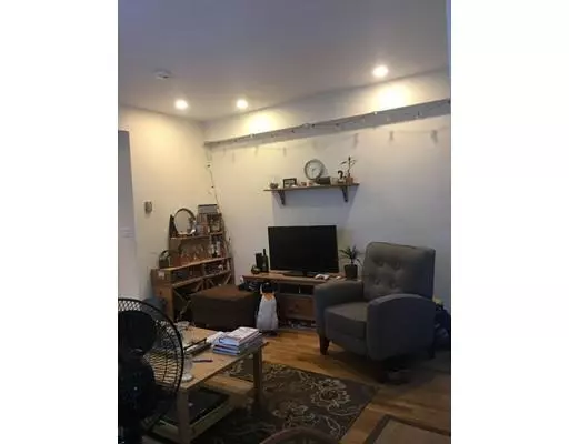 180 Charles St #180, Cambridge, MA 02141