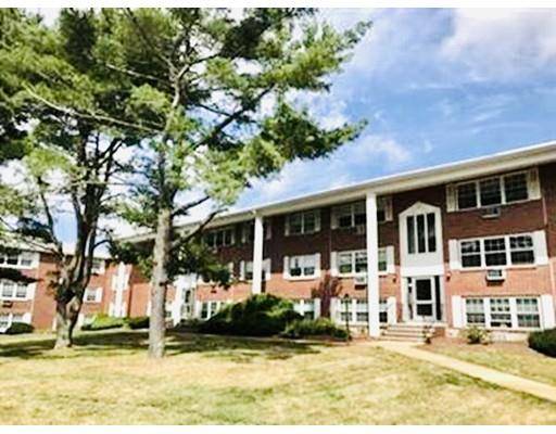 4 Tara Dr #10, Weymouth, MA 02188