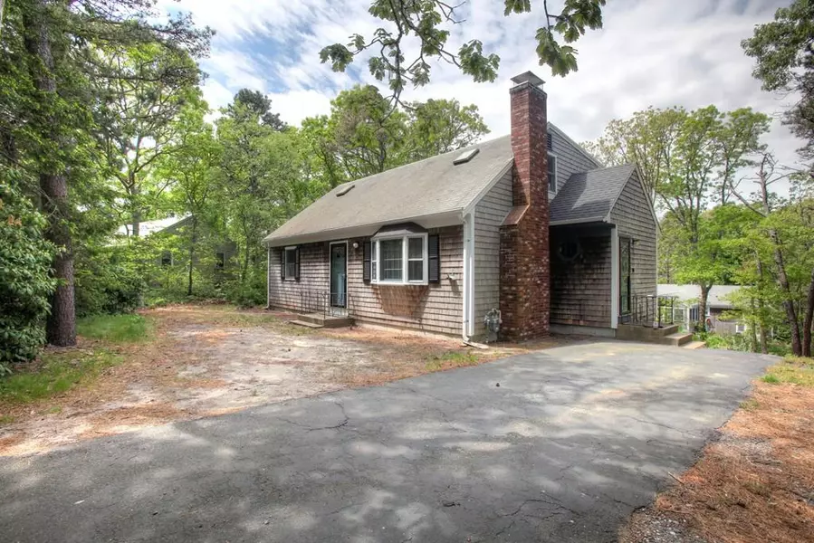 35 Lakewood, Harwich, MA 02645