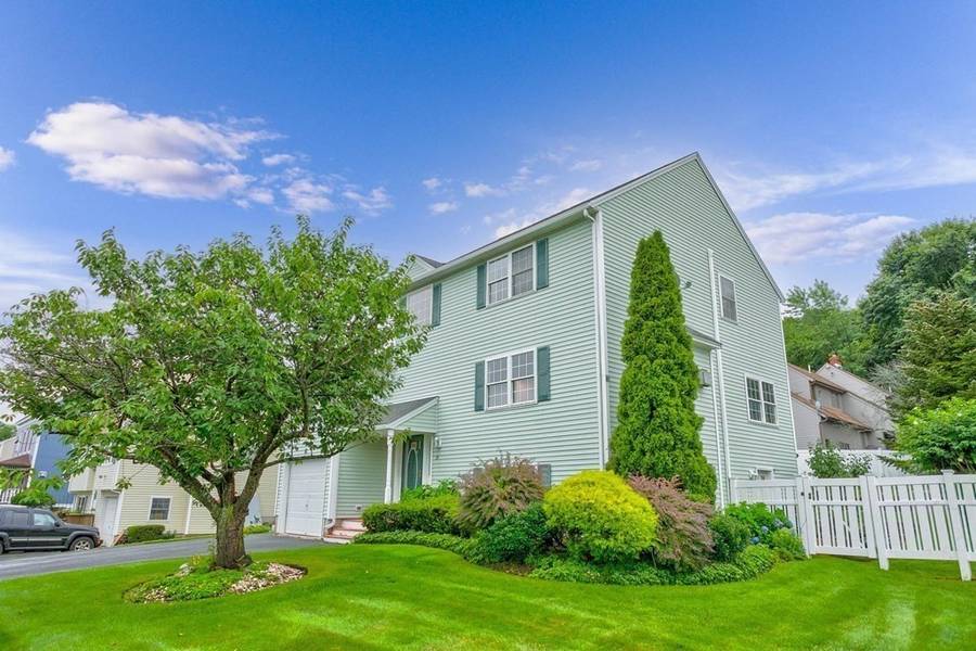 18 Westview Circle, Peabody, MA 01960