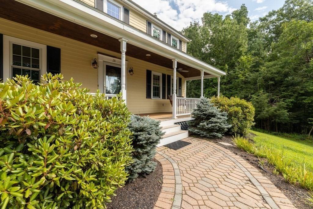 Amesbury, MA 01913,28 Elizabeth St