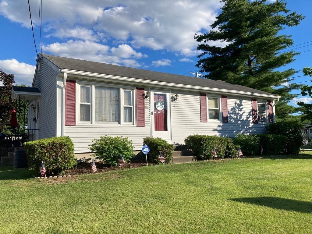 Pawtucket, RI 02860,11 Dunnell Ln