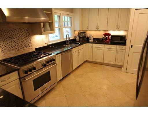 Brookline, MA 02446,119 York Terrace #1