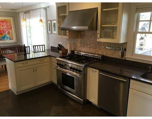 Brookline, MA 02446,119 York Terrace #2