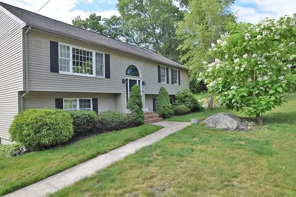 14 Morton Rd, Randolph, MA 02368