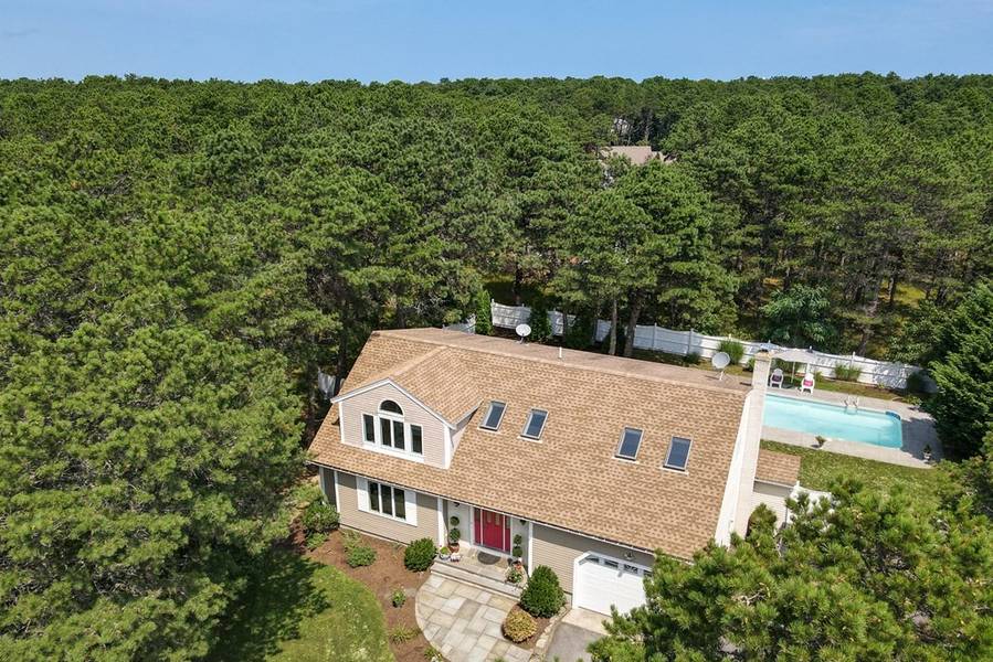 20 Salt Hay Ln, Wellfleet, MA 02667