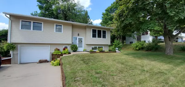 1415 Jefferson St, Baraboo, WI 53913