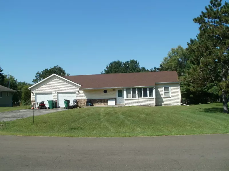 N6297 Hillcrest Rd, Pardeeville, WI 53954