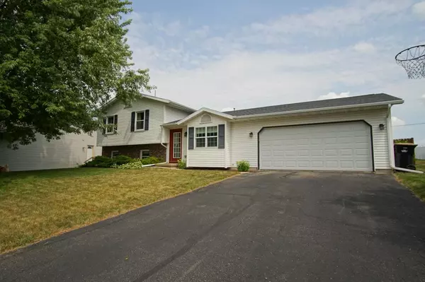 916 Liberty Dr, Deforest, WI 53532