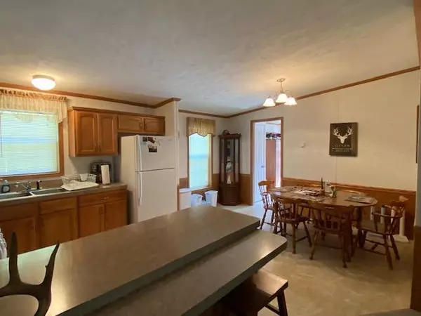 Crivitz, WI 54114,W11618 Van Beek Rd