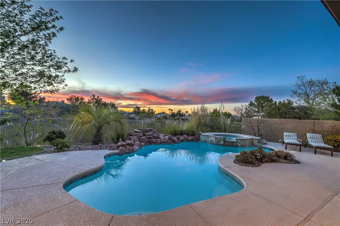 Henderson, NV 89052,11 PLUM HOLLOW Drive