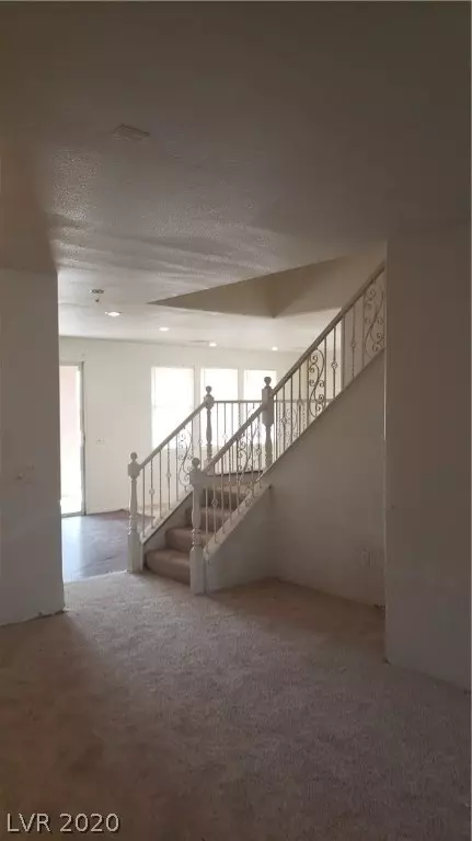 North Las Vegas, NV 89084,6708 YELLOWHAMMER Place