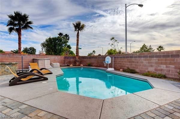 8681 EMERALD GROVE Way, Las Vegas, NV 89123