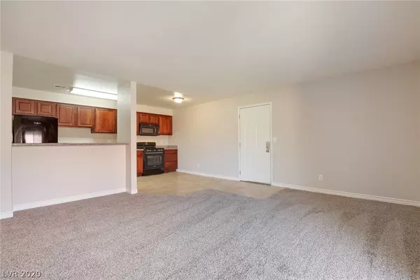 Las Vegas, NV 89103,4470 SANDY RIVER Drive #58