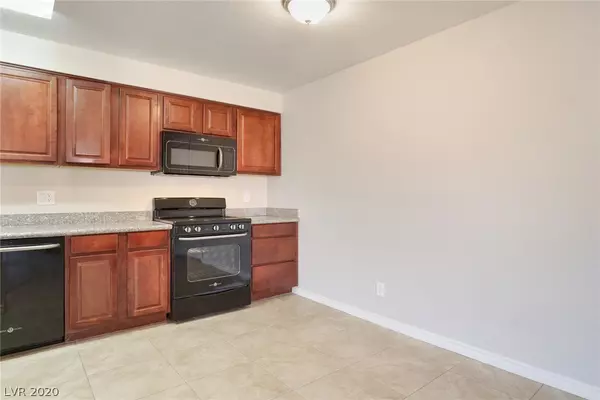 Las Vegas, NV 89103,4470 SANDY RIVER Drive #58