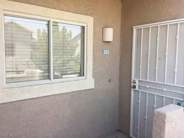 Las Vegas, NV 89117,2053 Quarry Ridge #202