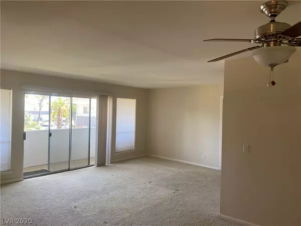 Las Vegas, NV 89109,723 Oakmont #3416