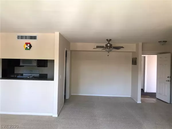 Las Vegas, NV 89109,723 Oakmont #3416