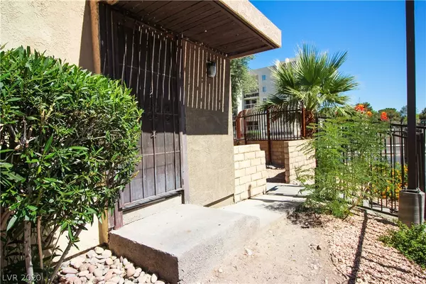 Las Vegas, NV 89169,720 FERNWOOD Lane