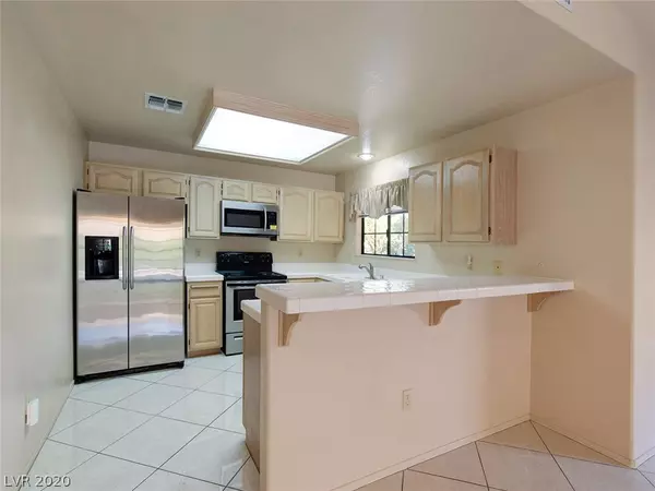 Las Vegas, NV 89102,2851 Valley View Boulevard #1152