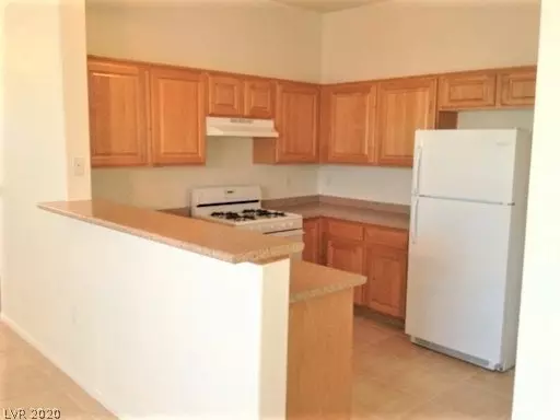 Las Vegas, NV 89129,3461 Desert Cliff Street #202