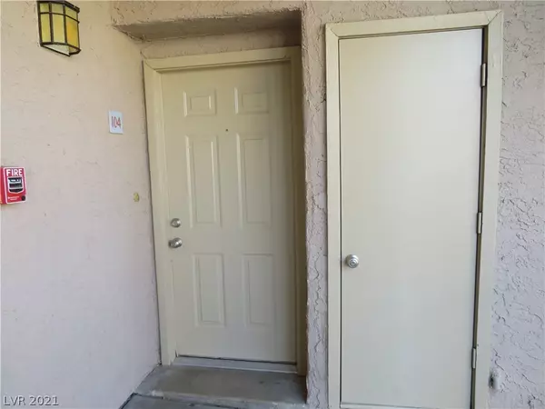 Laughlin, NV 89029,2072 Mesquite Lane #104