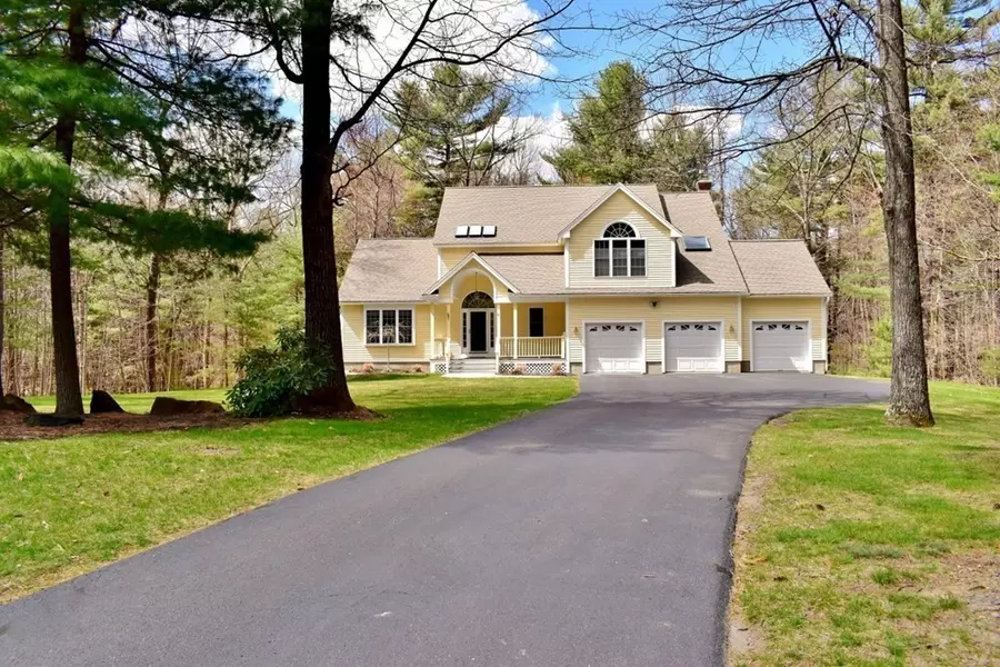 9 Matthew Ln, Sterling, MA 01564