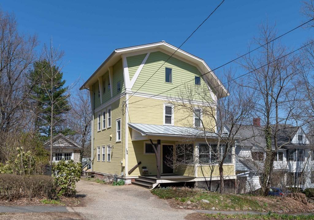 196 Round Hill Road, Northampton, MA 01060