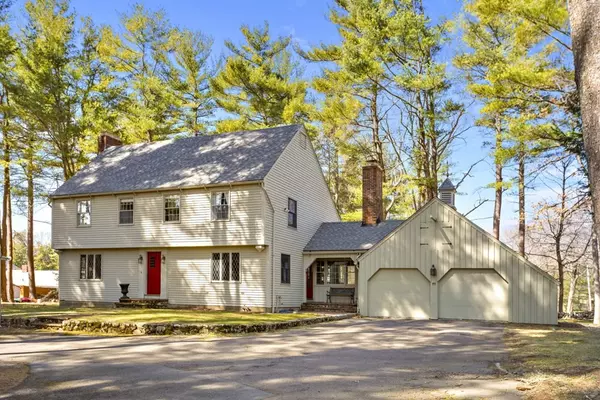 17 Lovell Road, Lynnfield, MA 01940