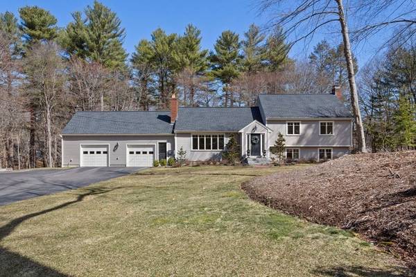 2 Old County Rd, Hingham, MA 02043