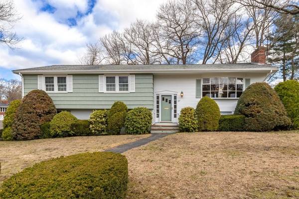 27 Kettering Rd, Norwood, MA 02062