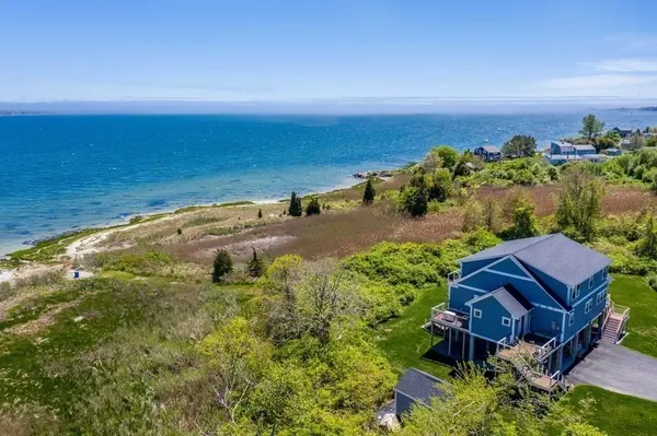 Fairhaven, MA 02719,111 Cedar St