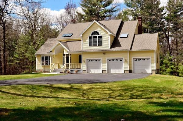 Sterling, MA 01564,9 Matthew Ln