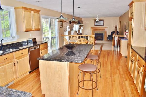 Sterling, MA 01564,9 Matthew Ln