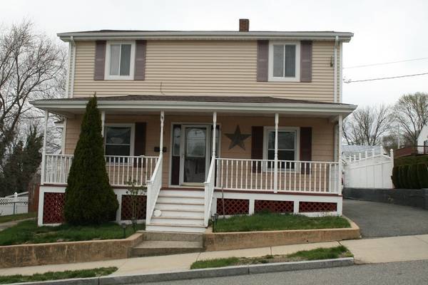 68 Montgomery, Fall River, MA 02720